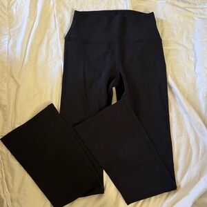 ALO Yoga Black Active Flare Leggings - M (Long)